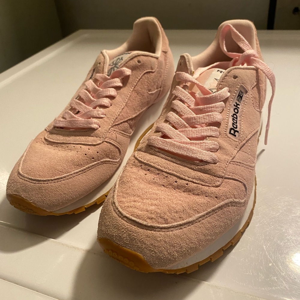Reebok Women’s 8.5 Pink Shoes